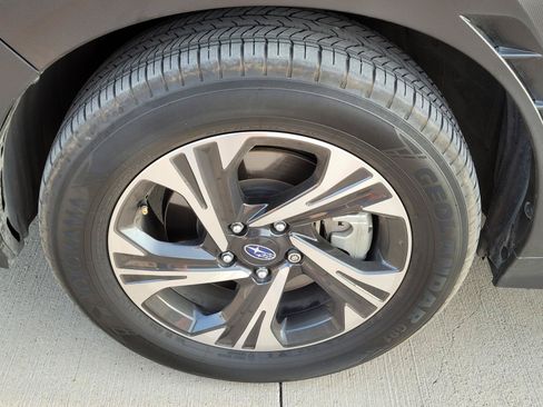Used 2024 Subaru Crosstrek 2.0i Premium w/ Crosstrek Mirror Package AWD/4WD image 2