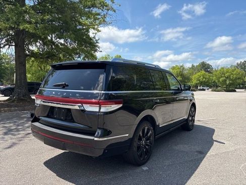 Used 2022 Lincoln Navigator Reserve AWD/4WD image 5