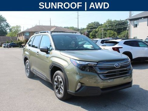 Used 2026 Subaru Forester Premium AWD/4WD image 2