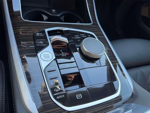 Certified 2024 BMW X5 xDrive40i w/ Parking Assistance Package image 15