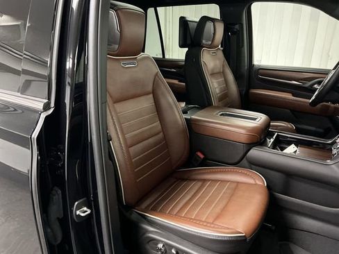 Certified 2024 GMC Yukon Denali Ultimate AWD/4WD image 29