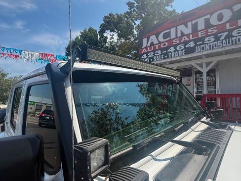 Used 2018 Jeep Wrangler Unlimited Sahara AWD/4WD image 14