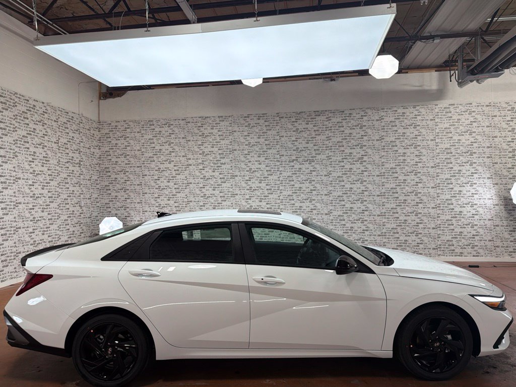 New 2026 Hyundai Elantra SEL Sport FWD image 8