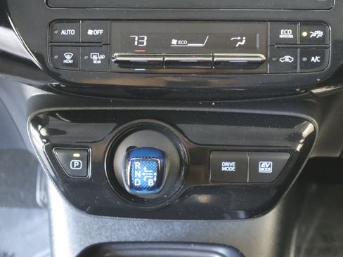 Used 2019 Toyota Prius LE AWD/4WD image 14