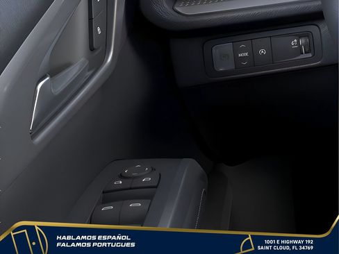 New 2026 Chevrolet Traverse LT FWD image 16