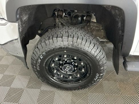 Used 2019 Chevrolet Silverado 2500 LT w/ LT Convenience Package image 24