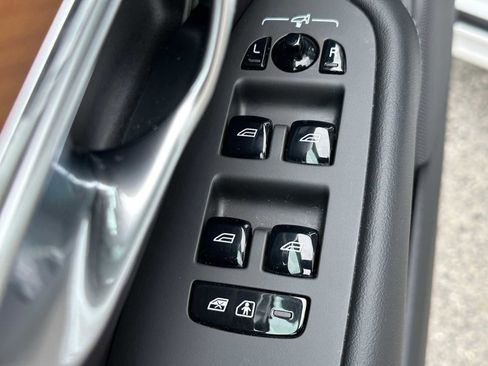 Certified 2023 Volvo XC90 B5 Plus w/ Protection Package Premier AWD/4WD image 21