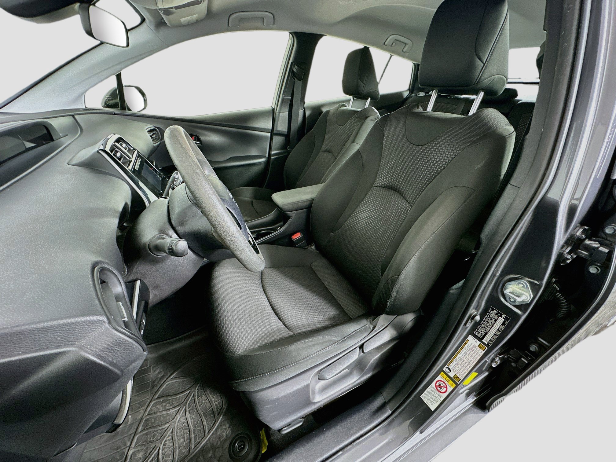 Used 2019 Toyota Prius LE FWD image 13
