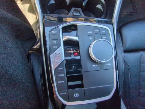 Used 2023 BMW 330e xDrive w/ Premium Package image 23