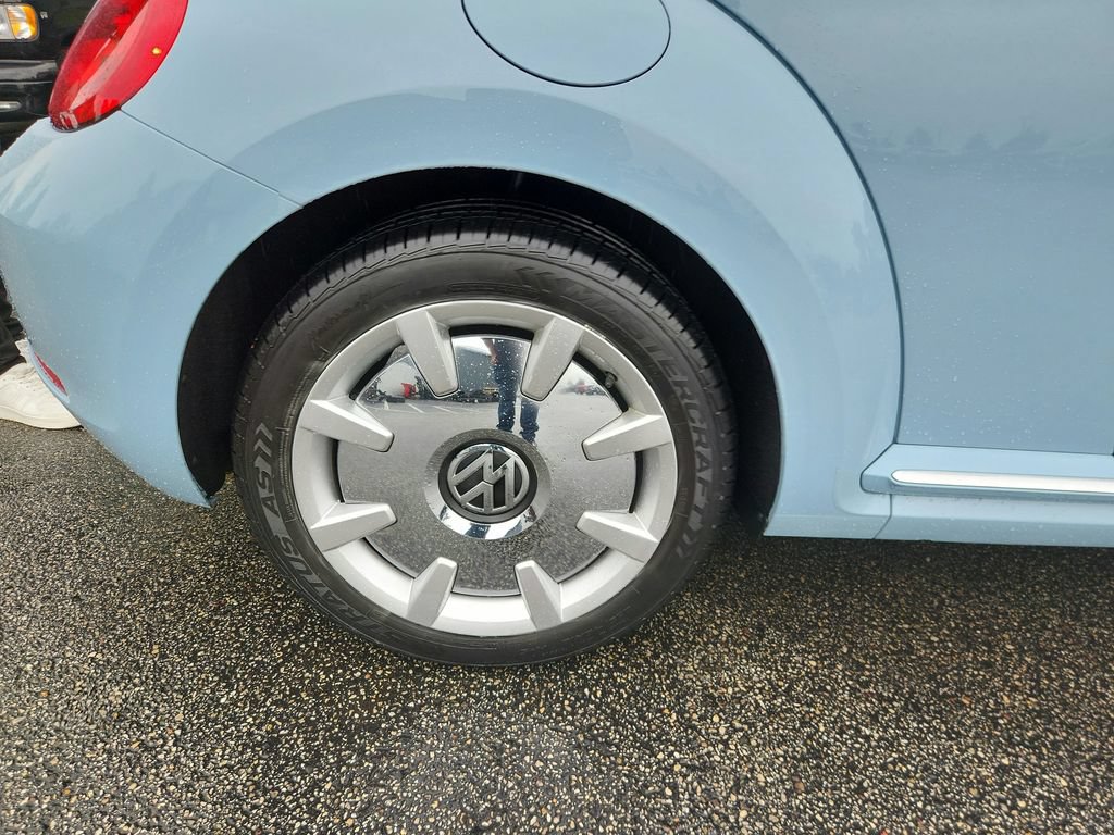 Used 2013 Volkswagen Beetle 2.5 FWD image 26