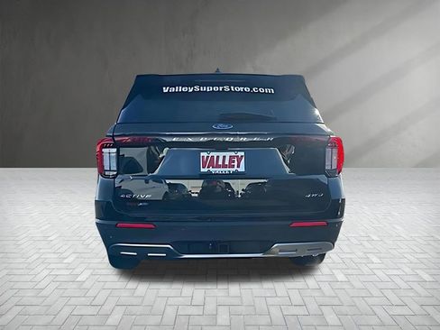 New 2025 Ford Explorer Active w/ Active Comfort Package image 6