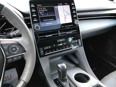 Certified 2022 Toyota Avalon Limited w/ Advanced Safety Package image 19