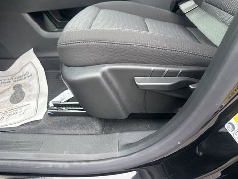 New 2026 Chevrolet Equinox LT image 17