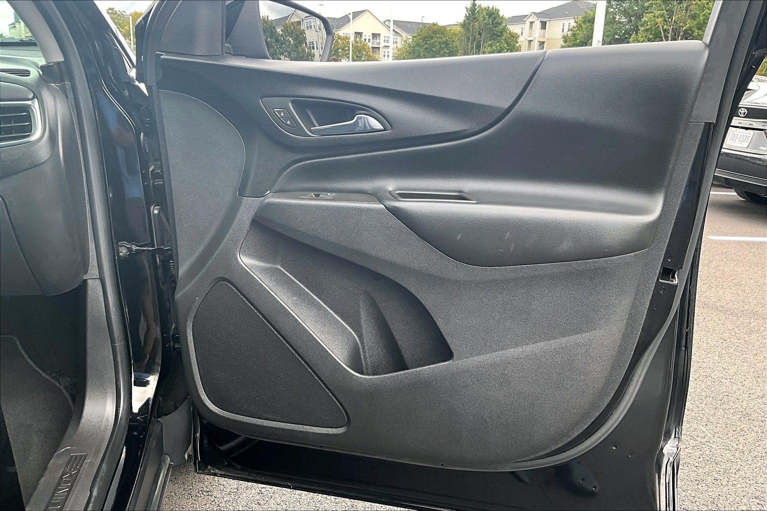 Used 2023 Chevrolet Equinox LT w/ Driver Convenience Package FWD image 22