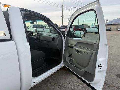 Used 2013 Chevrolet Silverado 1500 W/T AWD/4WD image 22