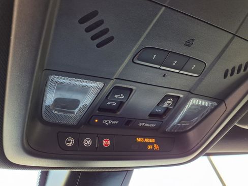Certified 2022 Chevrolet Blazer RS w/ Enhanced Convenience Package AWD/4WD image 25