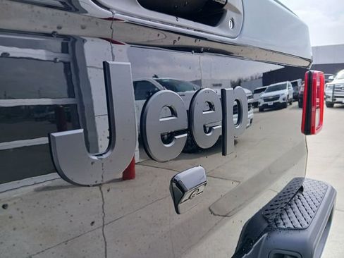 New 2026 Jeep Gladiator Sport image 31