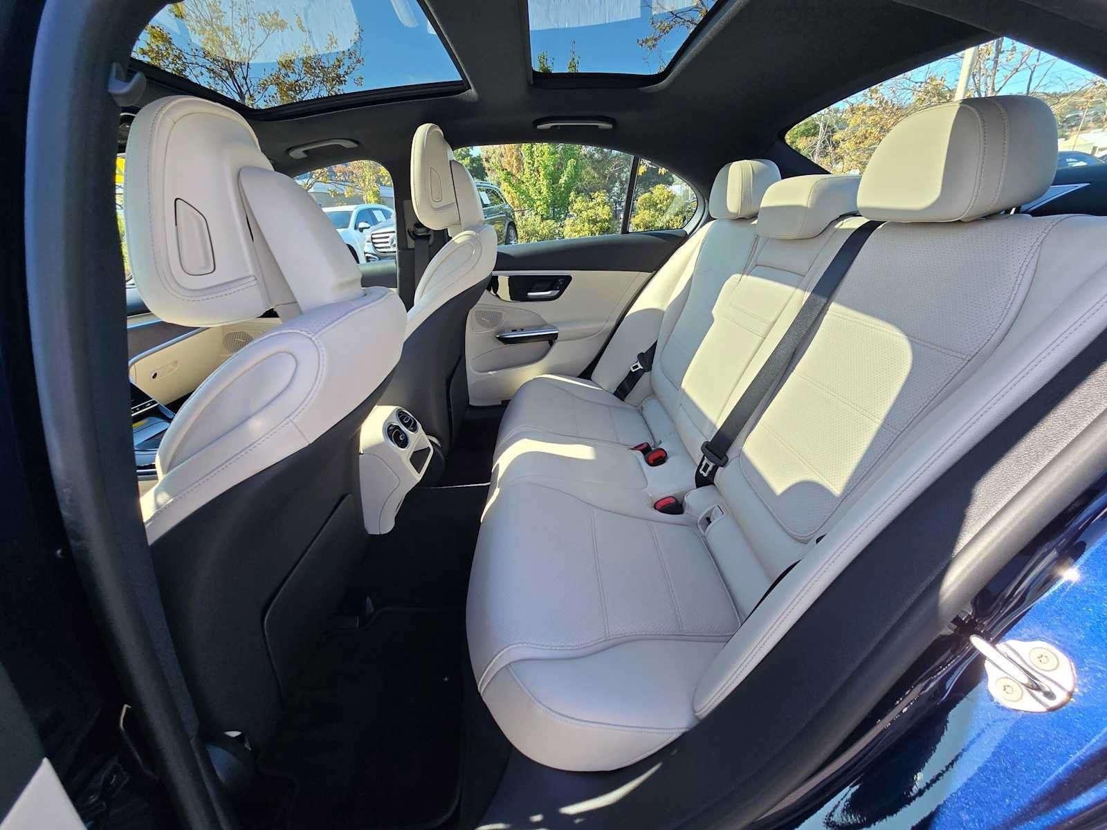 Used 2022 Mercedes-Benz C 300 Sedan image 16