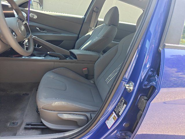 Used 2024 Hyundai Elantra SEL FWD image 8