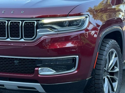 Used 2022 Jeep Wagoneer Series II w/ Premium Group I AWD/4WD image 10