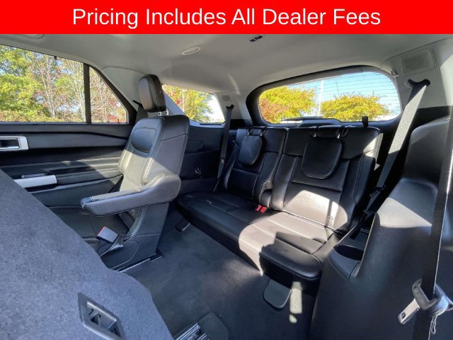Used 2023 Ford Explorer Limited w/ Equipment Group 301A AWD/4WD image 17