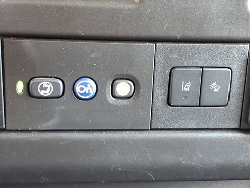 Used 2020 GMC Savana 3500 Extended w/ Driver Convenience Package image 17