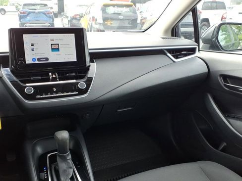 Used 2024 Toyota Corolla LE FWD image 11