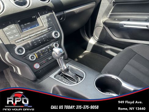 Used 2018 Ford Mustang Coupe RWD image 25