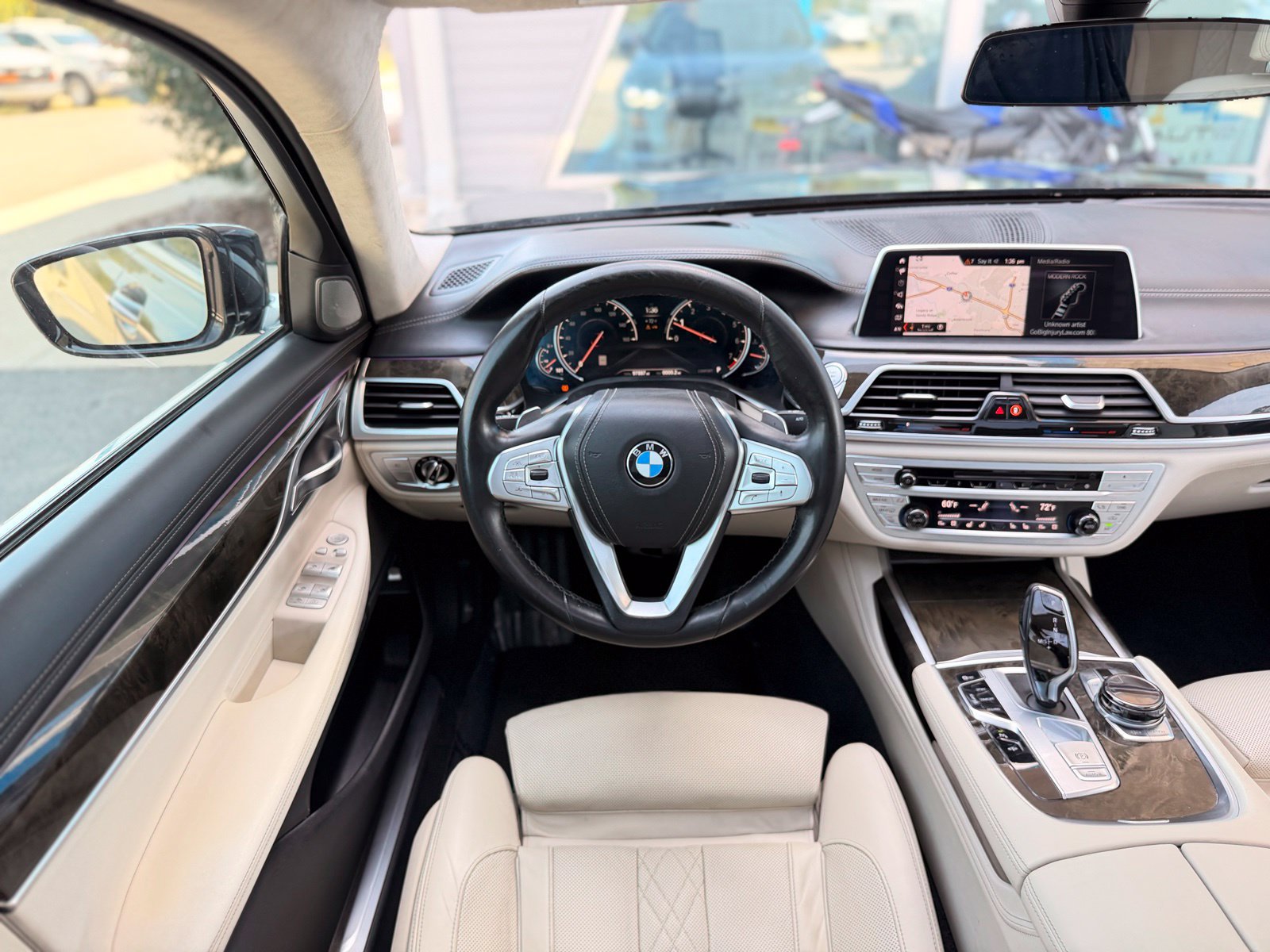 Used 2018 BMW 750i xDrive AWD/4WD image 42
