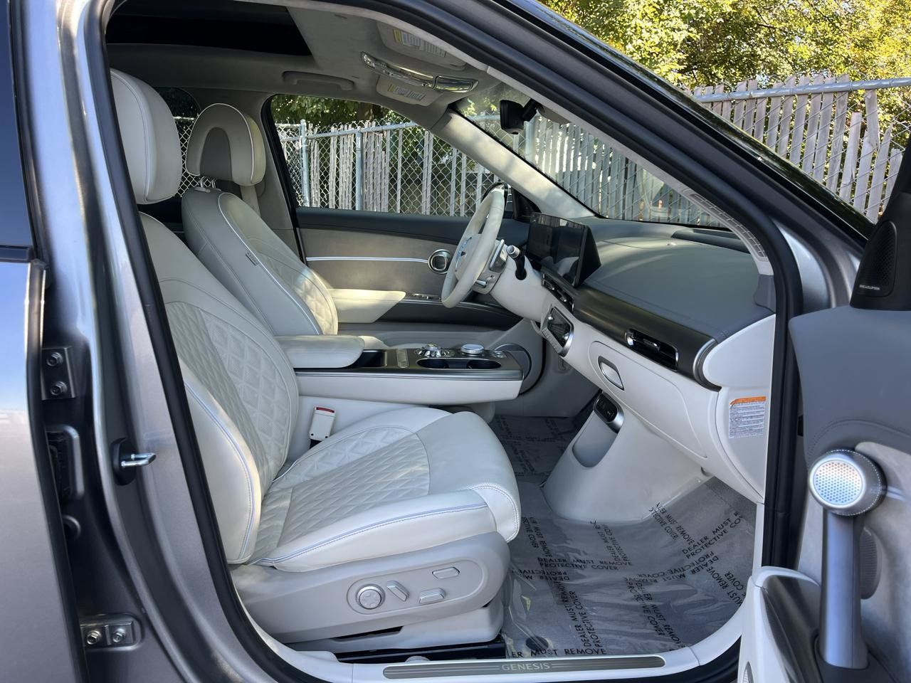 Used 2023 Genesis GV60 Performance AWD/4WD image 23