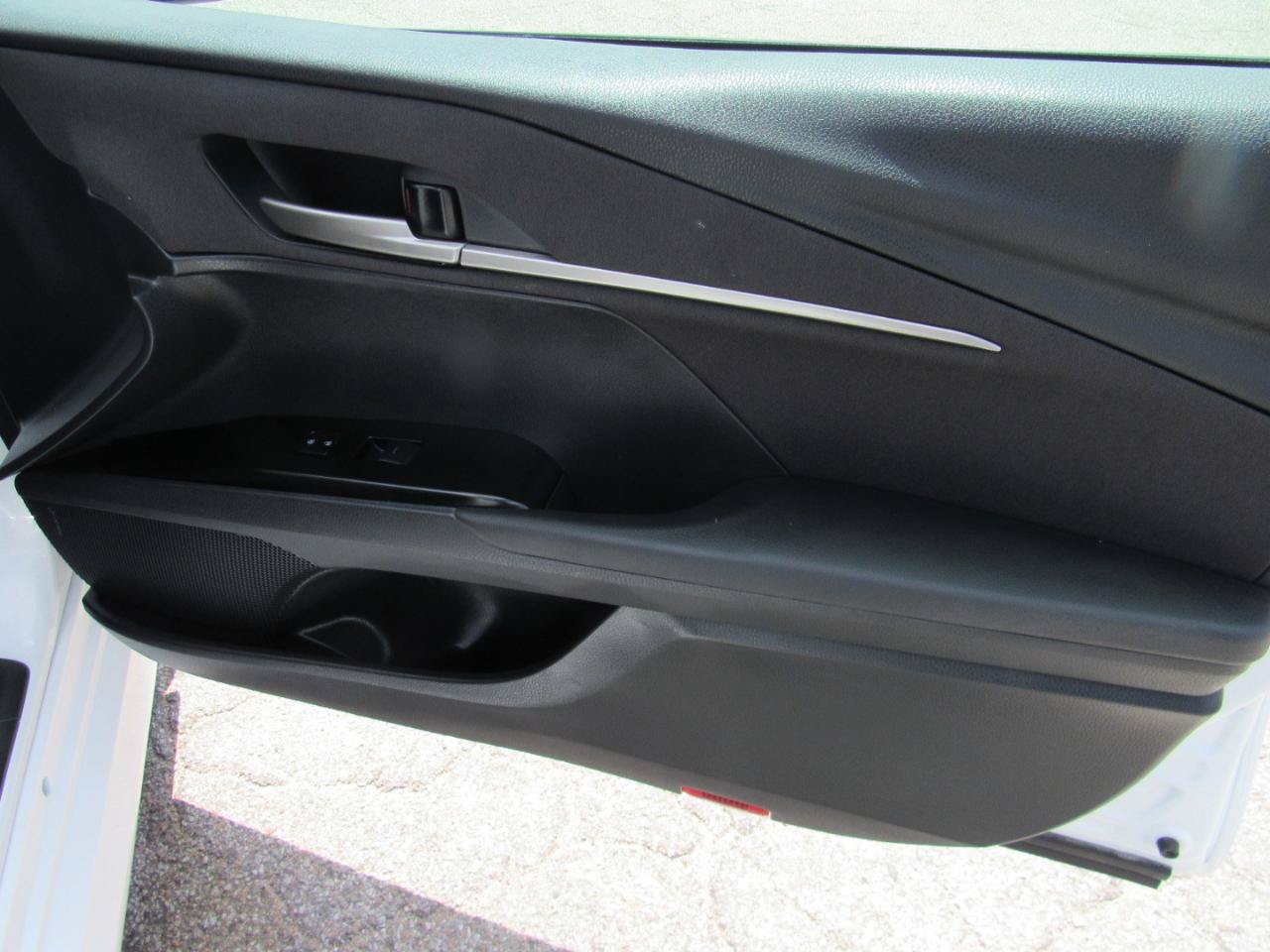 Used 2026 Toyota Camry LE FWD image 31