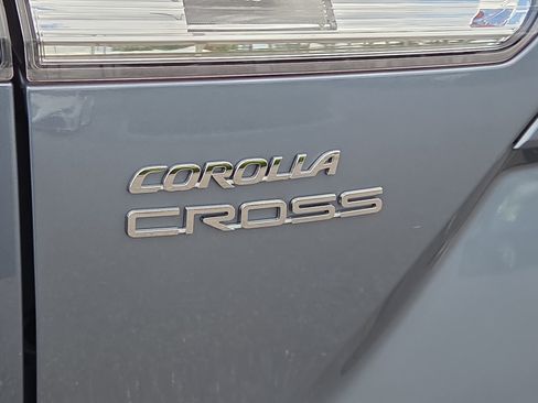 Certified 2025 Toyota Corolla Cross L FWD image 7