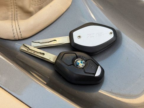 Used 2000 BMW Z8 image 96