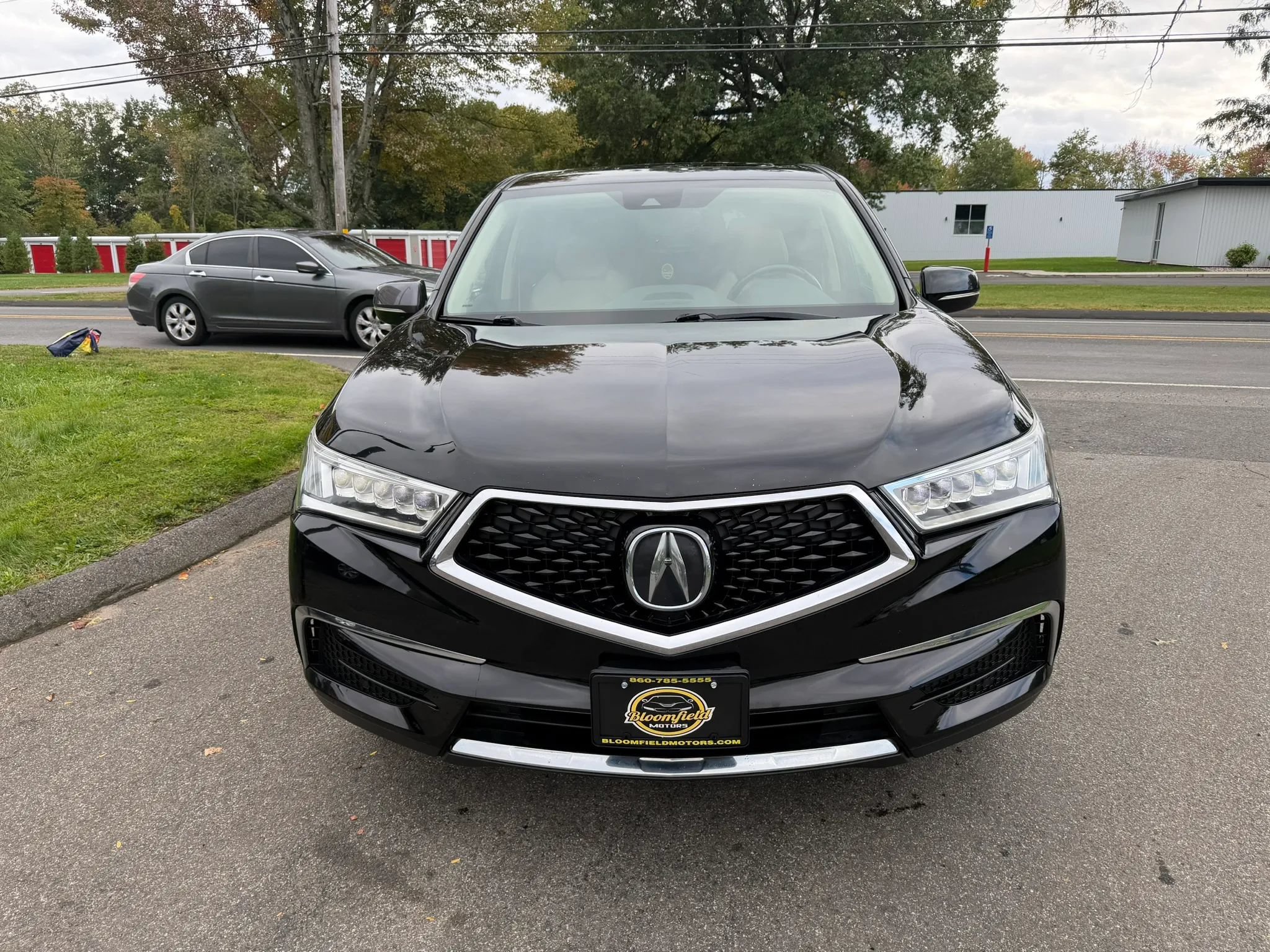 Used 2017 Acura MDX SH-AWD image 2