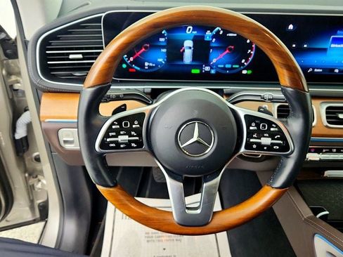 Used 2023 Mercedes-Benz GLS 450 4MATIC image 13
