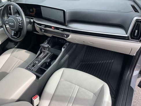 New 2025 Kia Sorento S w/ Panoramic Sunroof Package image 33