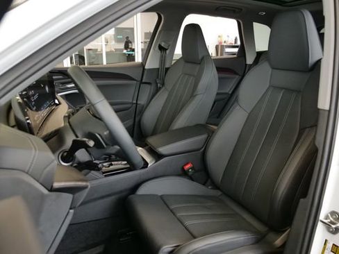 Certified 2025 Audi Q5 2.0T Premium Plus w/ Premium Plus image 10