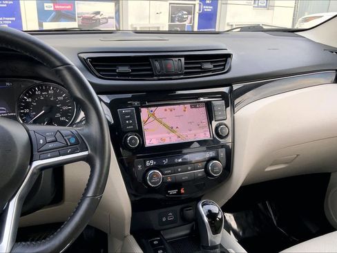 Used 2019 Nissan Rogue Sport SL image 7