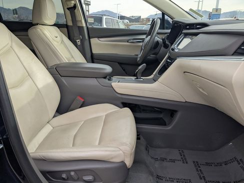 Used 2017 Cadillac XT5 Premium Luxury w/ LPO, Wheel Lock Package image 20