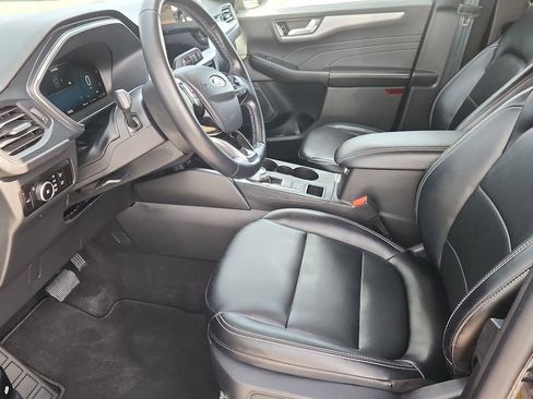Used 2025 Ford Escape Platinum image 7