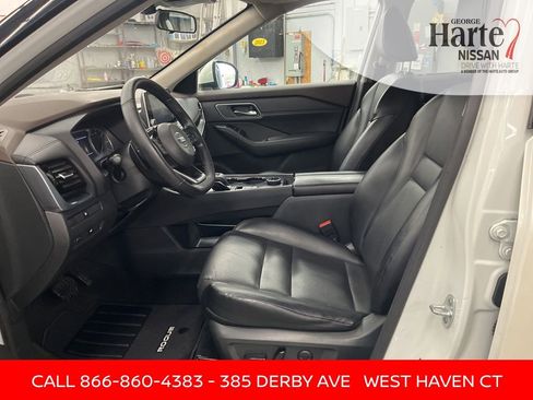 Used 2021 Nissan Rogue SV w/ Premium Package AWD/4WD image 21