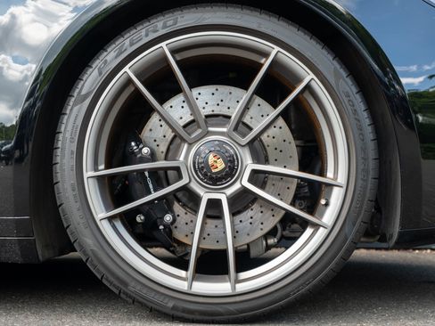 Certified 2022 Porsche 911 Targa 4 GTS AWD/4WD image 14
