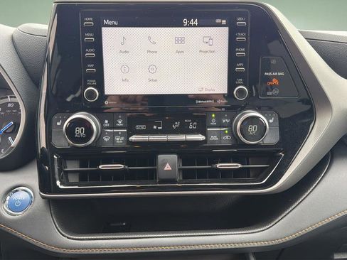 Used 2022 Toyota Highlander Bronze Edition image 23