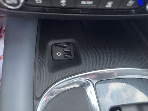 Used 2020 Buick Enclave Premium w/ Sun and Sites Package image 21