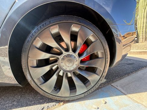 Used 2022 Tesla Model 3 Performance AWD/4WD image 5