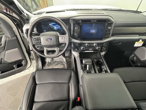 New 2025 Ford F150 Lariat w/ Equipment Group 502A High image 12