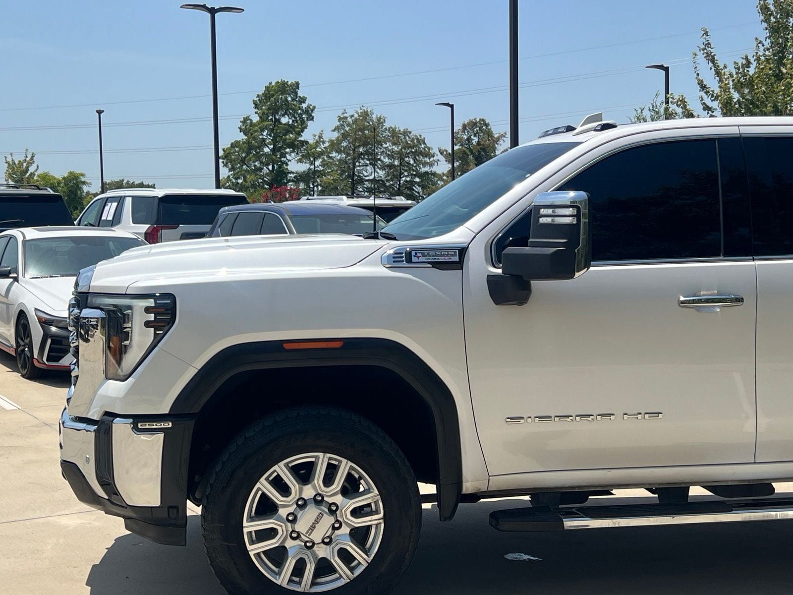 Used 2024 GMC Sierra 2500 SLT w/ Texas SLT Premium Package AWD/4WD image 8