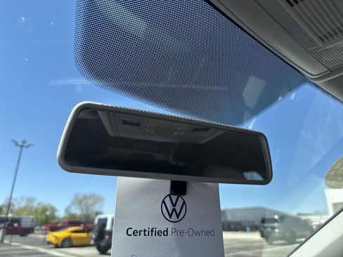 Used 2022 Volkswagen Tiguan S image 22