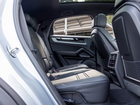 New 2026 Porsche Cayenne Coupe image 46