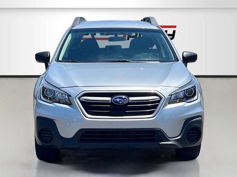 Used 2019 Subaru Outback 2.5i AWD/4WD image 2